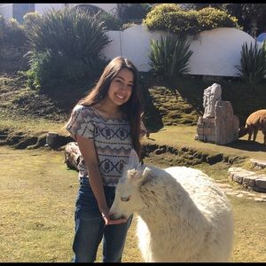 Meet your Posher, Pamela